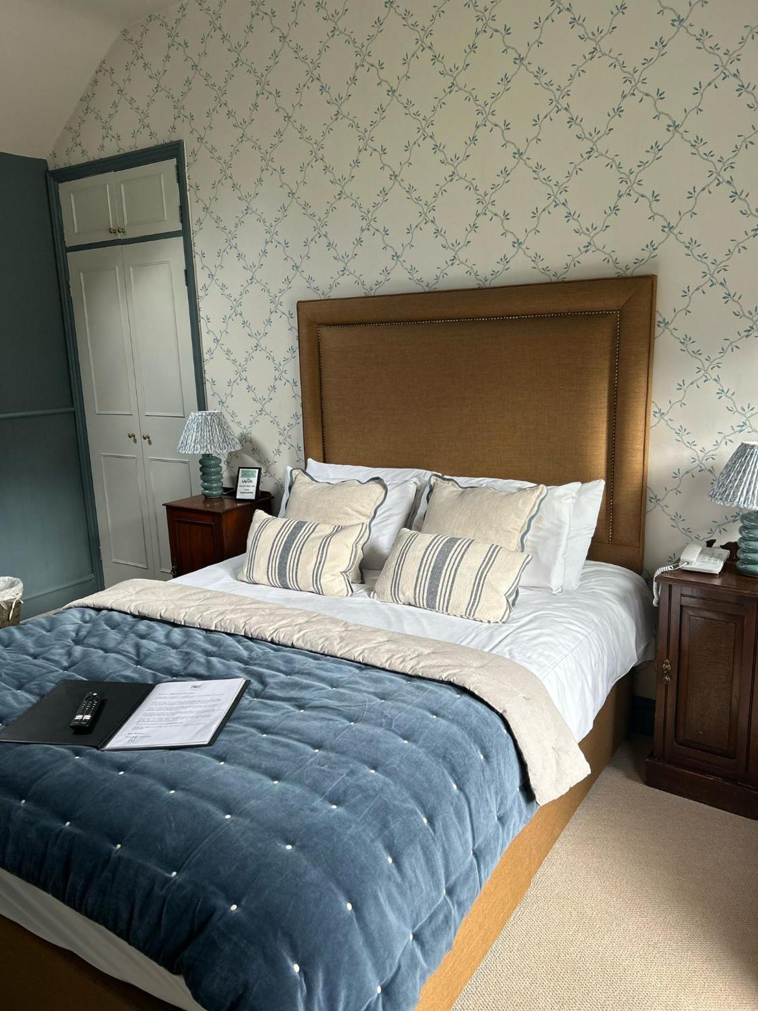 Ravenwood Hall Hotel Bury St. Edmunds エクステリア 写真