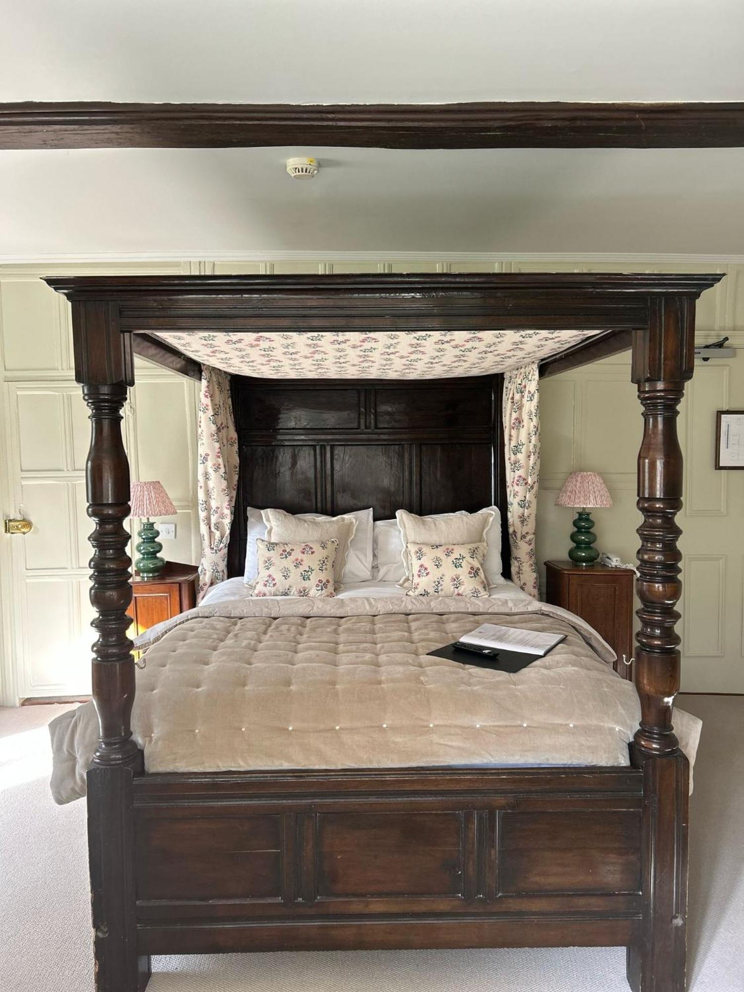 Ravenwood Hall Hotel Bury St. Edmunds エクステリア 写真